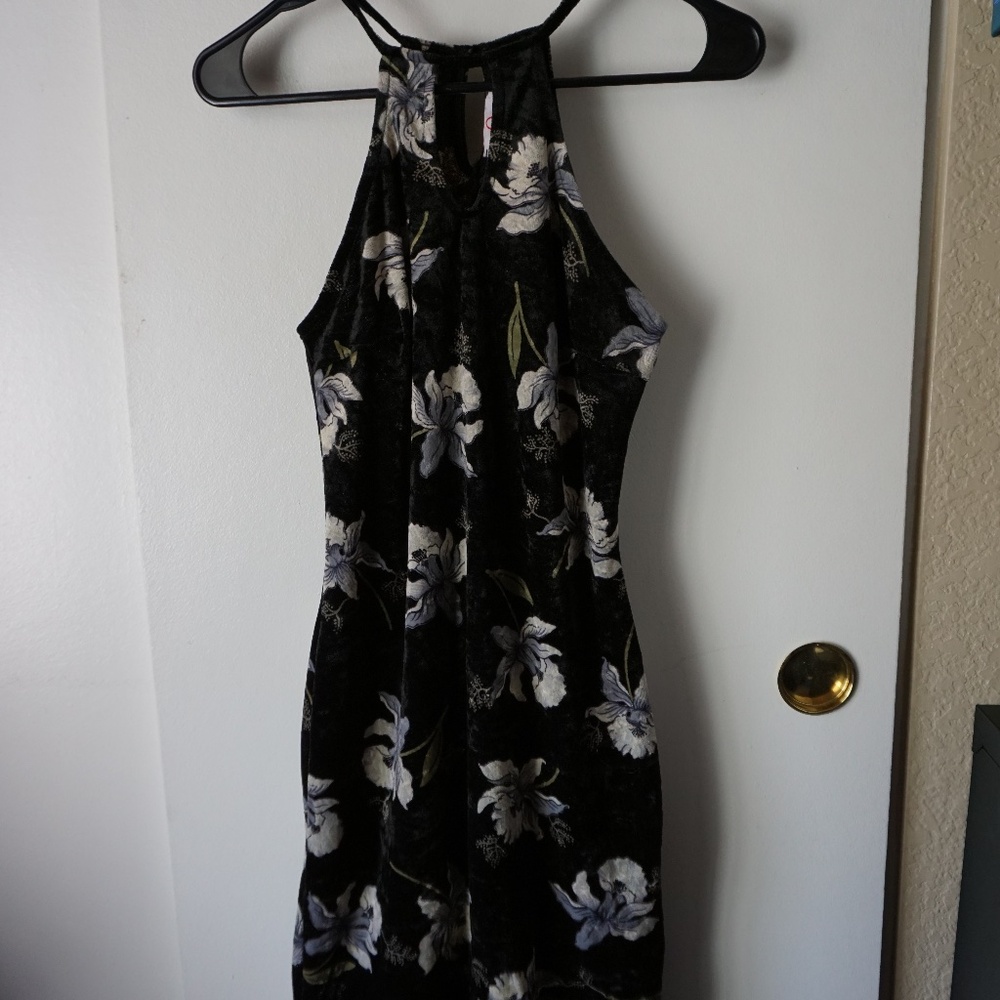 🌻 Q Flowery dress